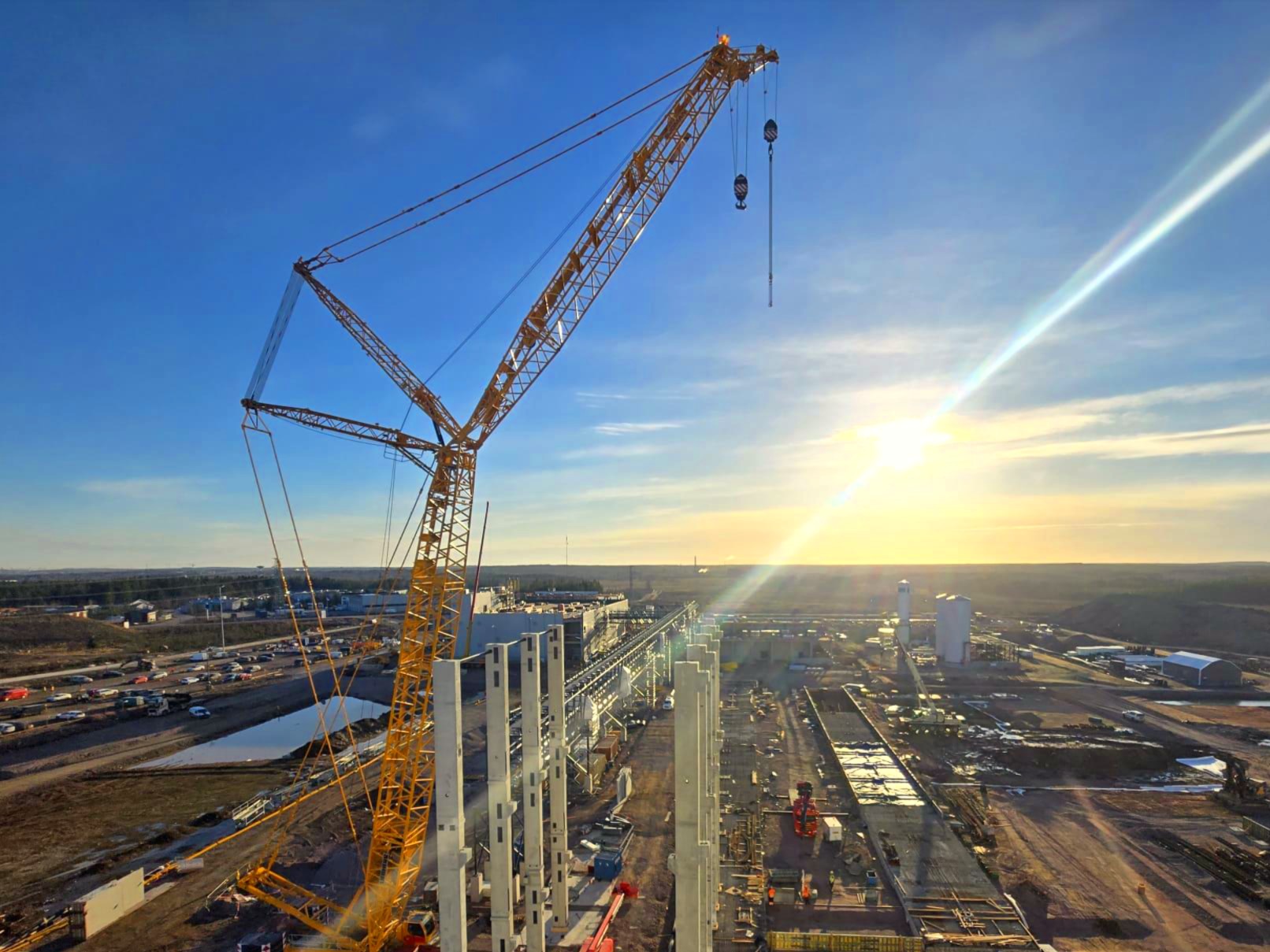 Ilmakuva Kotkan CAM-tehtaan työmaasta.